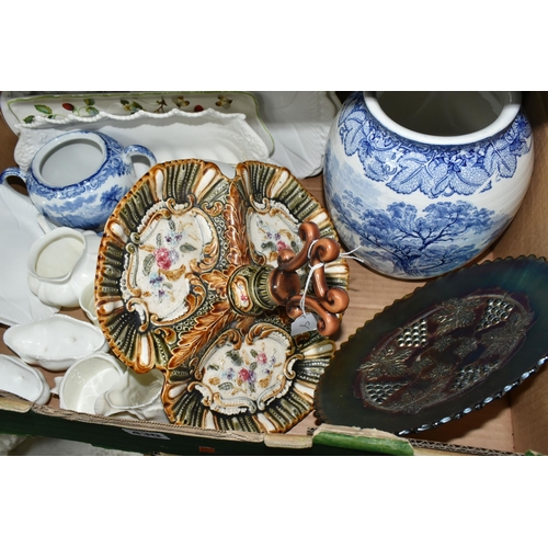 430 - ONE BOX OF CERAMICS AND COLLECTOR'S PLATES, to include a majolica trefoil, a domed top Wedgwood chee... 