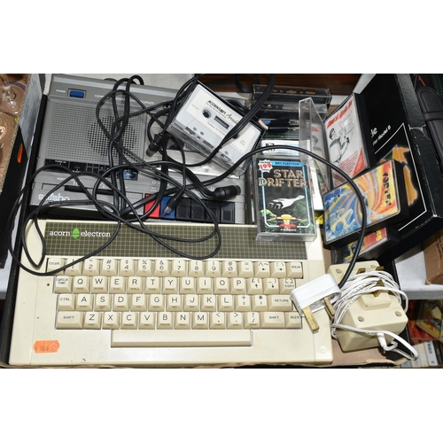 438 - BBC ACORN ELECTRON COMPUTER AND GAMES, games include  Stardrifter, Stratobomber, Ravenskull, Arcadia... 