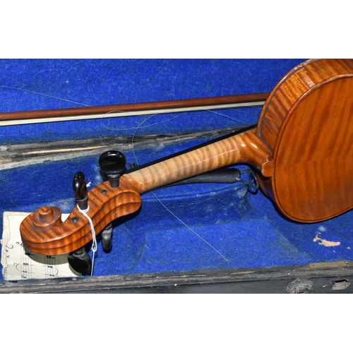 462 - ONE VIOLIN WITH BOW AND WOODEN CASE, a blue felt lined black painted wooden case, bow in need of att... 