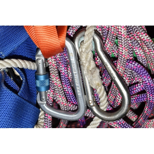 512 - A BOX OF CLIMBING AND OUTDOOR EQUIPMENT, to include rope, carabiners, harness, Karrimor rucksack and... 