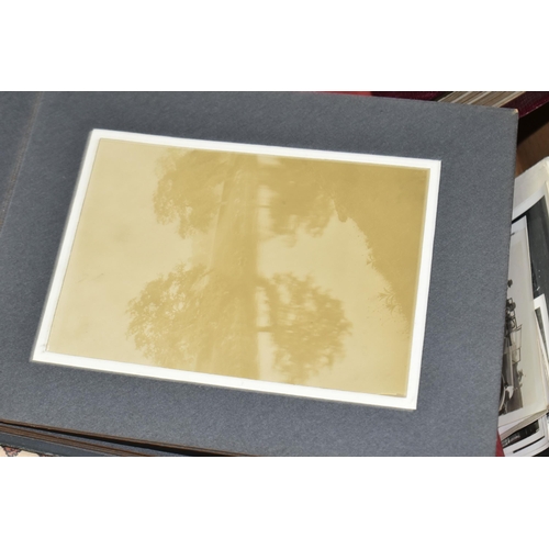 534 - SIX PHOTOGRAPH ALBUMS & LOOSE PHOTOGRAPHS  containing a large number of photographs from Great Brita... 