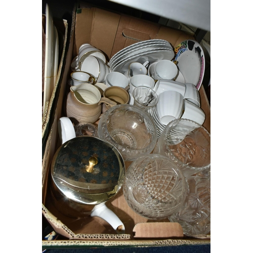 545 - SIX BOXES AND LOOSE CERAMICS, GLASS WARES AND SUNDRY ITEMS, to include two art glass vase, tallest i... 