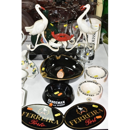 559 - BREWERIANA: comprising a 1960's Ferreira Port bar display stand with two opposing Emu, symbolises fu... 