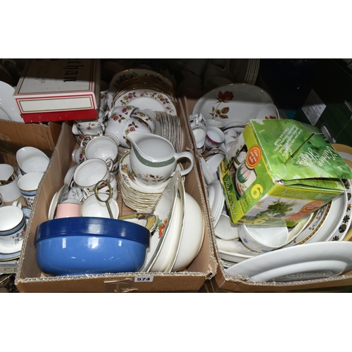 574 - SIX BOXES AND LOOSE ASSORTED TEA AND DINNER WARES ETC, to include Woods 'Lucerne' coffee wares, Wash... 