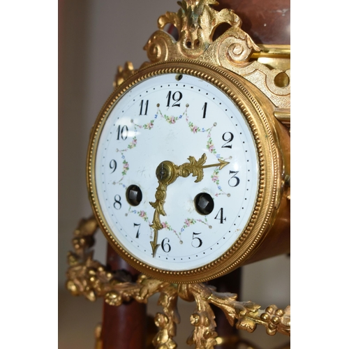 602 - A LATE 19TH CENTURY MARBLE AND GILT METAL MANTEL CLOCK IN THE FORM OF A FOUR COLUMN ROTUNDA TEMPLE, ... 