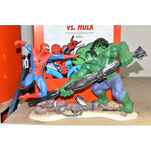 603 - A BOXED ENESCO MARVEL 'SPIDER-MAN VS HULK' FIGURE GROUP, depicting the two superheroes in an action ... 