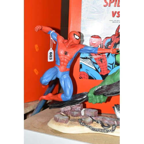 603 - A BOXED ENESCO MARVEL 'SPIDER-MAN VS HULK' FIGURE GROUP, depicting the two superheroes in an action ... 