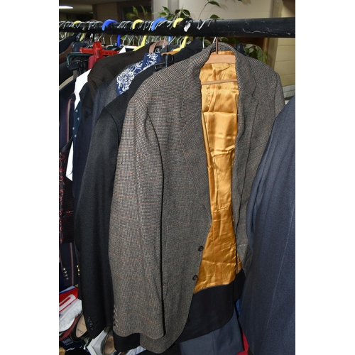 630 - A LARGE QUANTITY OF GENTLEMEN'S CLOTHING AND ACCESSORIES, to include eight suits, rain jackets, over... 