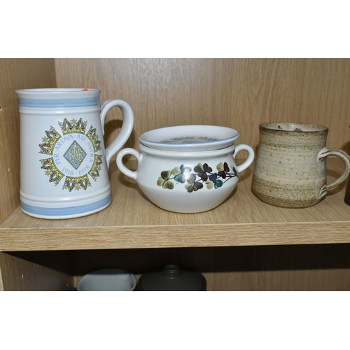 664 - A GROUP OF DENBY TEA AND DINNER WARES, to include cream jugs in Marrakesh and Arabesque patterns, an... 