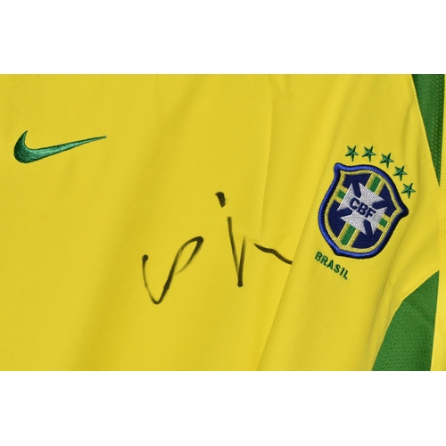 726 - A BRAZIL REPLICA HOME FOOTBALL SHIRT SIGNED BY CAFU, signed to front in black felt pen, shirt in ver... 