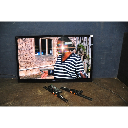 1057 - A SONY KDL46HX823 46in 3D TV with remote and wall bracket (no stand) (PAT pass and working) (Conditi... 