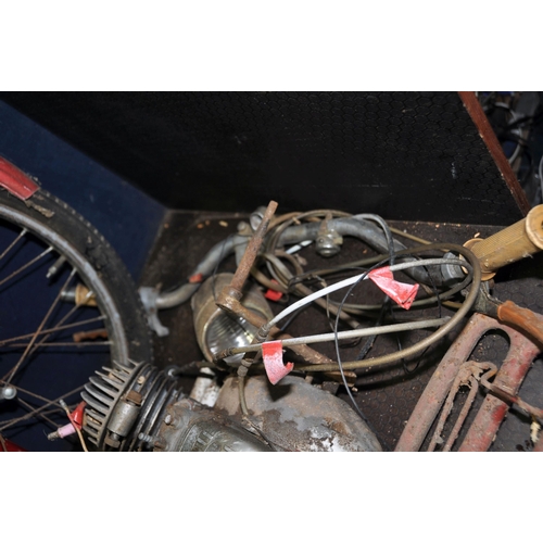 1081 - A VINTAGE RALEIGH GADABOUT AUTOCYCLE FOR RESTORATION in dismantled condition, parts include a Villie... 