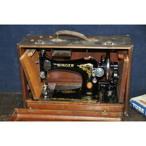 1097 - A SINGER 128K SEWING MACHINE in case, a Master Mechanic trolley jack and a Draper Pipe Bender