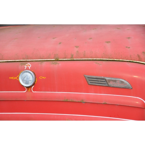 998 - A 1958 FORDSON THAMES RECOVERY TRUCK IN RED, REGISTRATION NUMBER UXM 711, first registered June 1958... 