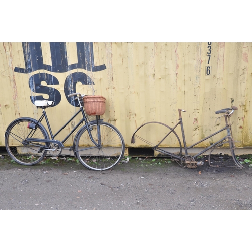 1006 - A VINTAGE RALEIGH LADIES SHOPPING BIKE with front basket, 21in frame and a BSA ladies bike frame