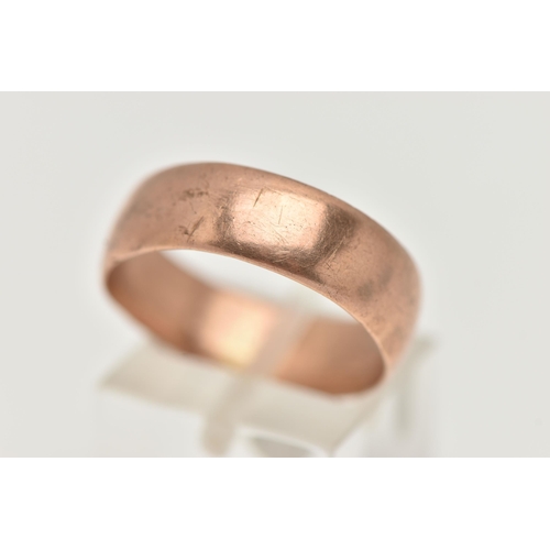 20 - AN EARLY 20TH CENTURY 9CT ROSE GOLD WIDE BAND RING, polished band, approximate band width 6.8mm, mis... 