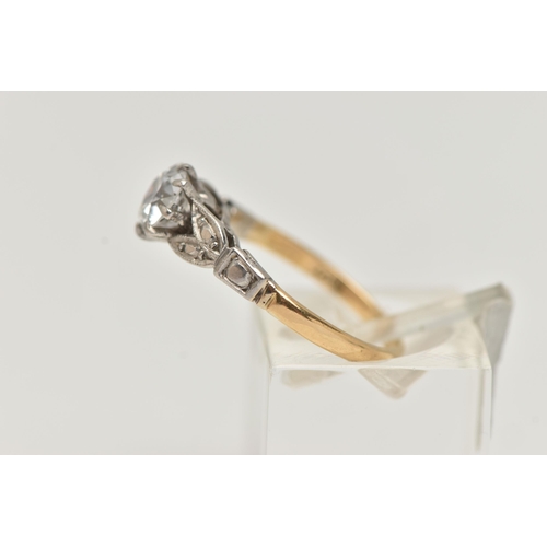 31 - A SINGLE STONE DIAMOND RING, the brilliant cut diamond within an eight claw setting, to the leaf sha... 