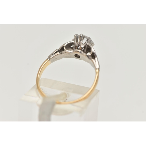 31 - A SINGLE STONE DIAMOND RING, the brilliant cut diamond within an eight claw setting, to the leaf sha... 