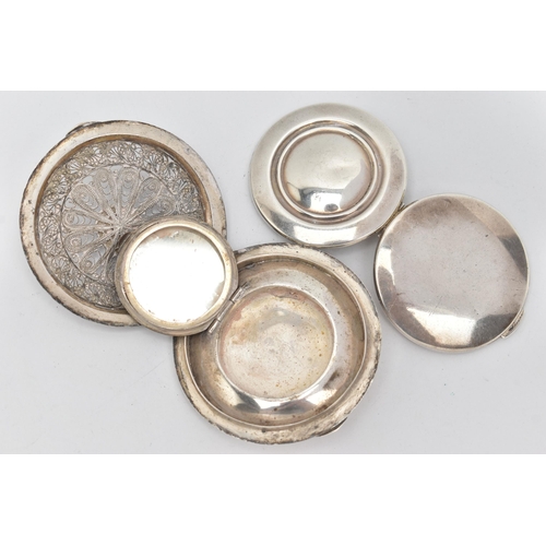 41 - TWO COMPACTS, to include a silver 'Kigu' round polished compact, hallmarked 'Kigu Ltd' Birmingham 19... 