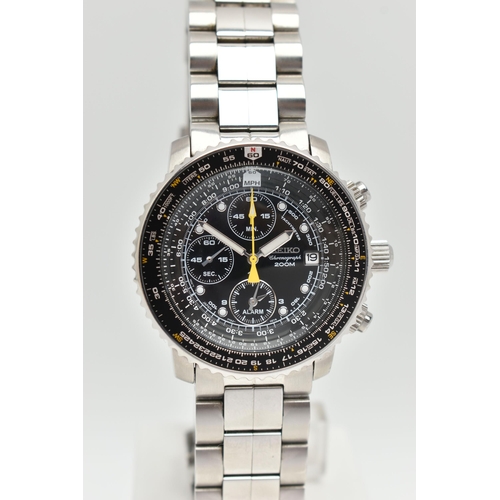 8 - A SEIKO FIGHTMASTER ALARM CHRONOGRAPH WRISTWATCH, the black dial, with illuminous infill hourly appl... 