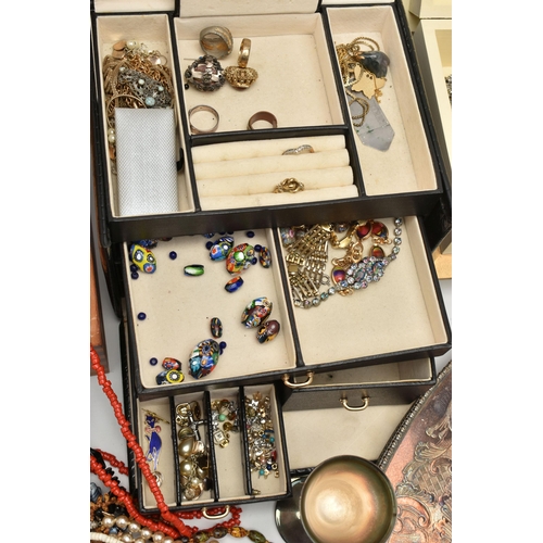 68 - A BOX OF COSTUME JEWLLERY AND JEWELLERY BOXES, to include three hinged jewellery boxes, and addition... 