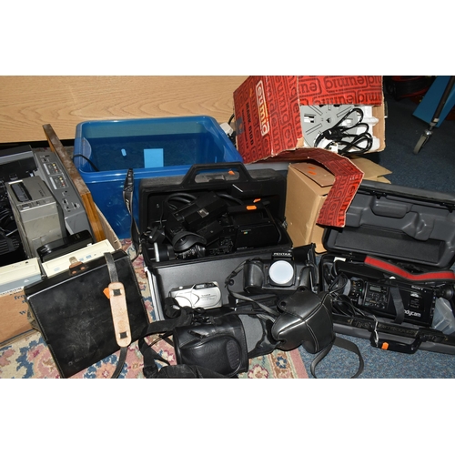 THREE BOXES OF AUDIO AND FILM EQUIPMENT, to include Silber view