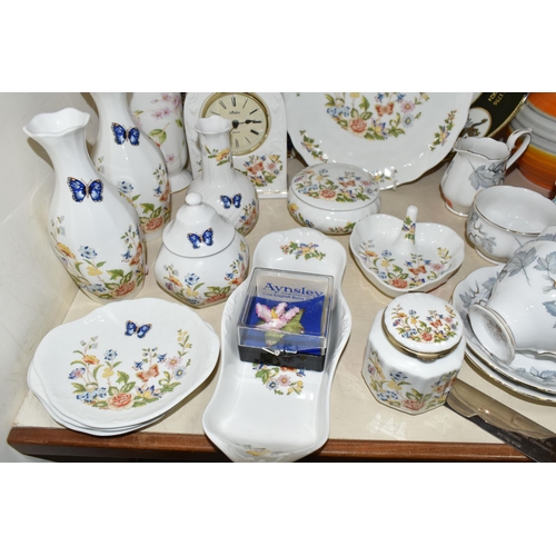 391 - A COLLECTION OF CERAMICS, to include a large orange and grey Shelley jug, height 23cm, a Royal Doult... 