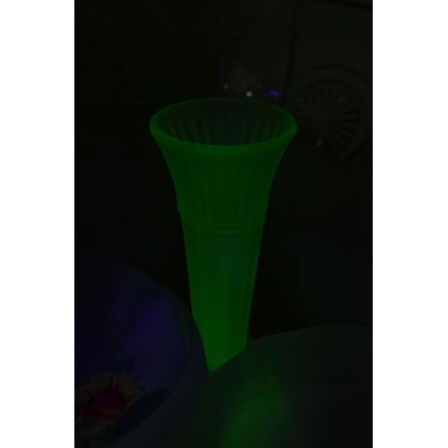 463 - A GROUP OF DECORATIVE GLASS WARE, to include uranium glass dressing table items, including a figural... 