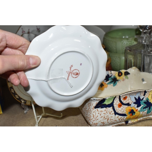 473 - A GROUP OF CERAMICS, GLASS AND CHALKWARE, to include a Royal Crown Derby 'Royal Antoinette' side pla... 