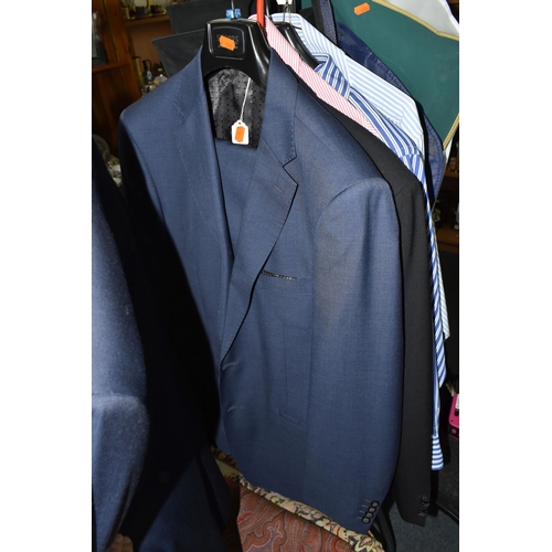 488 - A SMALL QUANTITY OF LADIES AND GENTS CLOTHING ETC, to include a Ladies George green leather jacket -... 