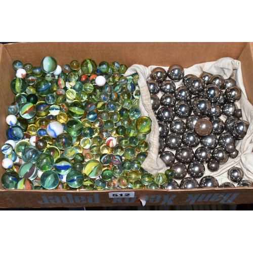 512 - A BOX OF VINTAGE GLASS MARBLES AND STEEL BALLS, assorted sizes