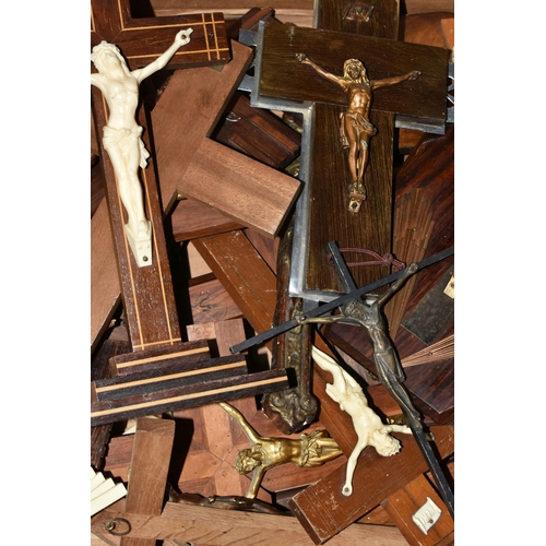 515 - ONE BOX OF RELIGIOUS CRUCIFIXES, to include an assortment of wooden and metal crucifixes, etc