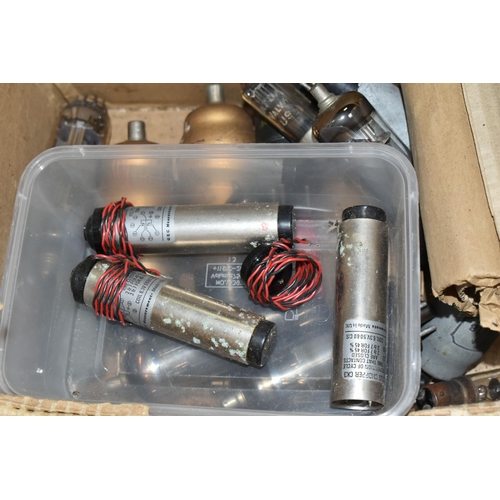 576 - A QUANTITY OF ASSORTED BOXED AND UNBOXED VALVES, assorted sizes, manufacturers to include Mazda, Osr... 