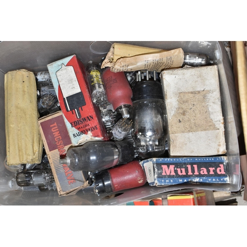 576 - A QUANTITY OF ASSORTED BOXED AND UNBOXED VALVES, assorted sizes, manufacturers to include Mazda, Osr... 