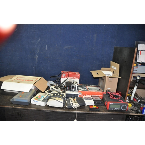 1065 - A TRAY CONTAINING ELECTRICAL EQUIPMENT AND TOOLS including a Uni-T UT801 bench top multimeter, Radio... 