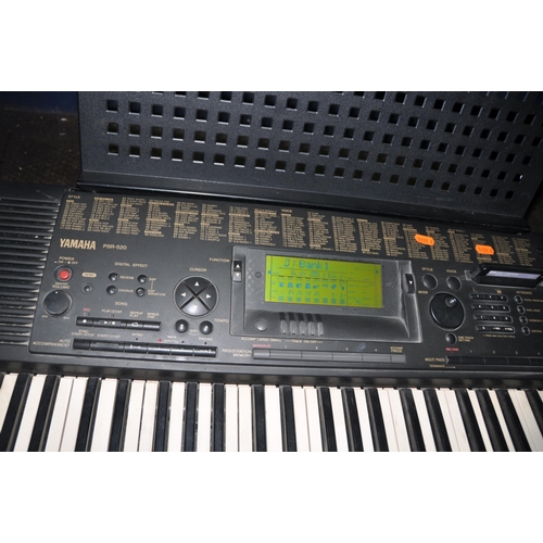 1097 - A YAMAHA PSR520 ELECTRONIC KEYBOARD with power supply and folding stand (PAT pass and working)