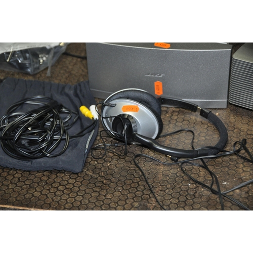 1098 - A BOSE WAVE MUSIC SYSTEM with DAB module and remote, a pair of TP-1A headphones, manual and cables (... 