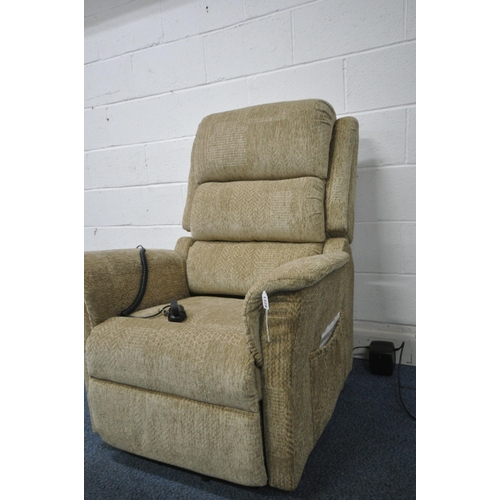 1328 - A RESTWELL GREEN UPHOLSTERED ELECTRIC RISE AND RECLINE ARMCHAIR (condition report: PAT pass and work... 