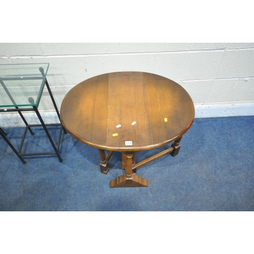 1238 - A SMALL 20TH CENTURY OAK DROP LEAF TABLE, open width 75cm x closed width 27cm x depth 62cm x height ... 