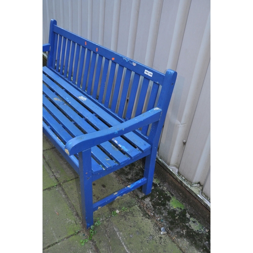 1008 - A BLUE PAINTED WOODEN SLATTED GARDEN BENCH width 153cm Condition Report: some paint losses, appears ... 