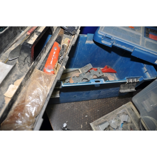 1063 - THREE PLASTIC BOXES AND A TOOLBOX CONTAINING TOOLS including Spear and Jackson and Bahco saws, spade... 