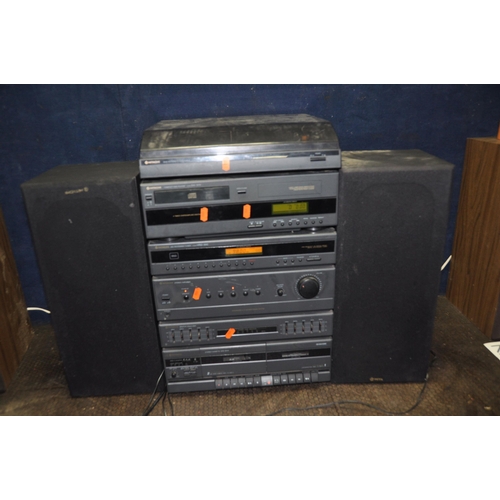 1077 - A HITACHI HRD 300 HI FI with matching speakers (PAT pass and working but CD drawer doesn't stay clos... 