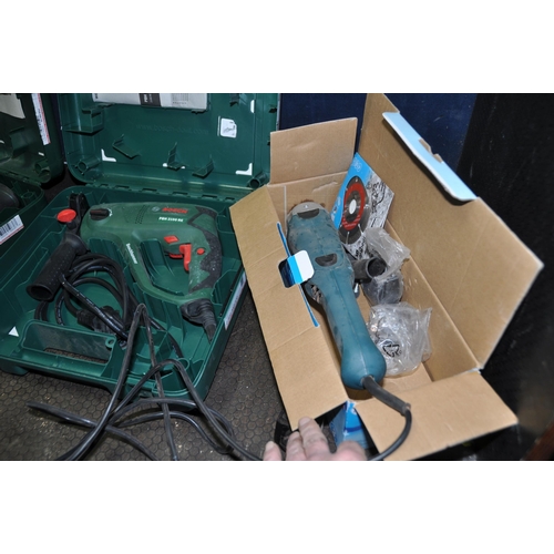 1086 - A CASED BOSCH PBH2100RE DRILL, a cased Bosch PSB680RE drill, a Silverline angle grinder (all PAT pas... 