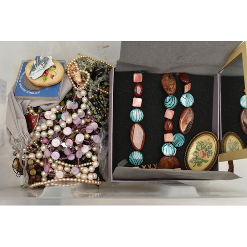 116 - A BOX OF ASSORTED WHITE METAL JEWELLERY AND COSTUME JEWELLERY, to include a white metal marcasite te... 