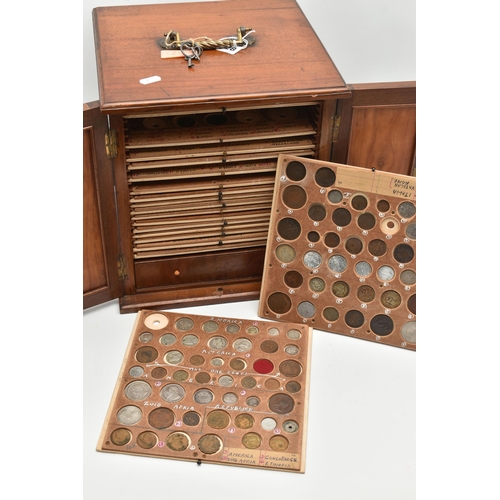 128 - A WOODEN COIN CABINET COMPRISING OF 19 DRAWERS OF COINAGE FROM 16th-20th CENTURY, to include Crown s... 