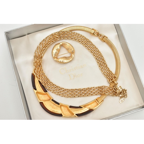 20 - A 'CHRISTIAN DIOR' NECKLACE AND TWO OTHER JEWELLERY ITEMS, a mesh style gold tone necklace, fitted w... 