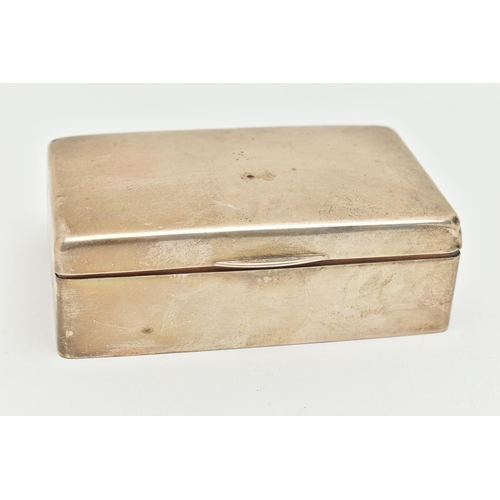 77 - AN EDWARD VII SILVER CIGARETTE CASE, plain polished rectangular form case, approximate length 139mm,... 