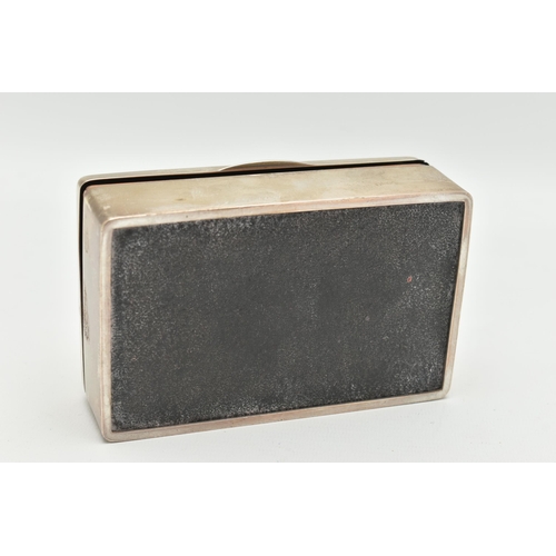 77 - AN EDWARD VII SILVER CIGARETTE CASE, plain polished rectangular form case, approximate length 139mm,... 