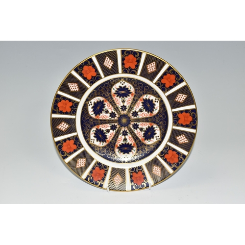 327 - A ROYAL CROWN DERBY 'IMARI' 1128 DINNER PLATE, dated 1995, diameter 27cm (1) (Condition Report: firs... 