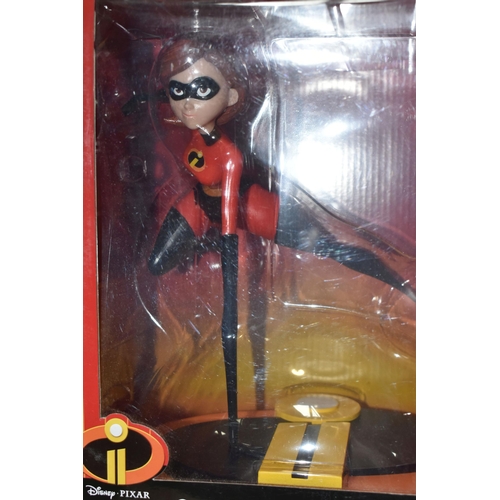 404 - TWO BOXED ENESCO DISNEY PIXAR 'INCREDIBLES 2' FIGURES, comprising 'Everyone is Special' A29295 figur... 